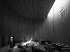「茅ヶ崎シオン・キリスト教会／聖鳩幼稚園」礼拝堂。平面はフリーハンドで描かれた少し歪んだ楕円形。