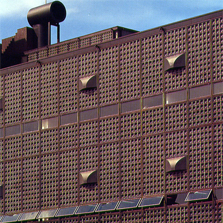 筑波大学体育・芸術専門群中央棟 1974