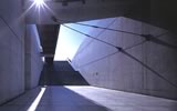 山頂のように見えるところに 展望台が埋め込まれている